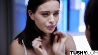 Lana Rhoades ánuszba kefélve