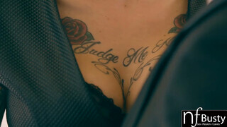 Anna Bell Peaks a tetkós kívánatos punci