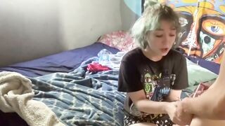 Amatőr 18 éves tini pipi televerve
