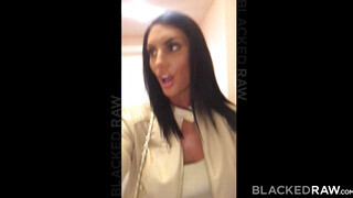 August Ames muffját barna pasi kufircolja