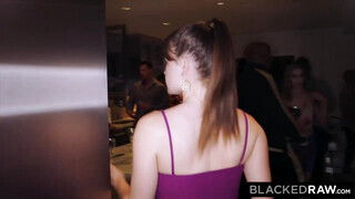 Riley Reid élvezi ha négerek szexelik