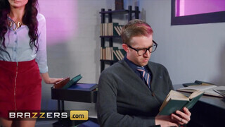 Brazzers - Valentina Bianco méretes fügyit kap