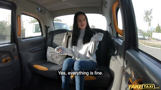 Fake Taxi - Alyssa Bounty fenékbe tolva