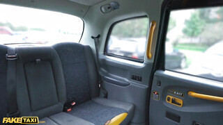 Fake Taxi - Rubi Rico a forró vérű latin csajszika