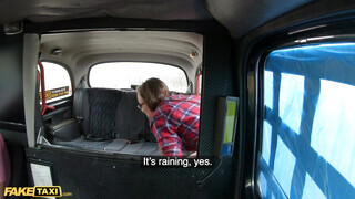 Fake Taxi - Lady Bug a tinédzser sulis gádzsi