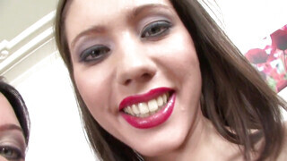 Legalporno - Alysa és Aspen ánuszba tolva