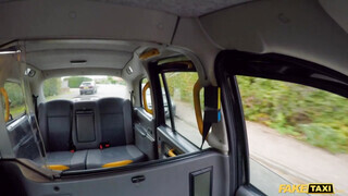 Fake Taxi - Lenina Crowne imádja szexelni a taxiban