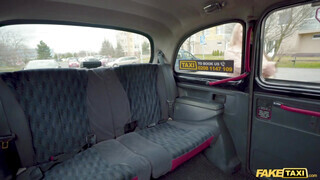 Fake Taxi - Caty Kiss a csinos milf