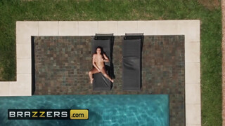 BRAZZERS - Jolee Love a méretes cickós tinédzser lány