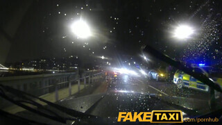 FakeTaxi - metálos pipi nem marad baszatlan