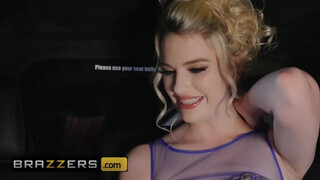 Brazzers - Kenna James a sofőrrel reszel