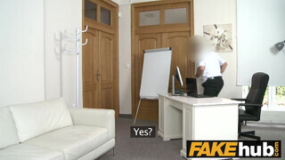 Fake Agent extra félénk szuka alig mer élvezni