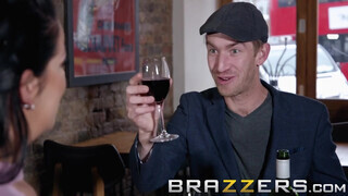 Brazzers - Anissa Jolie élvezi a méretes pöcst