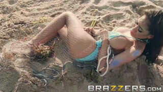 Brazzers - Gia Milana a dögös szirén