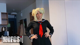 Mofos - Sweetie Fox a cosplayes nőci análba rakva