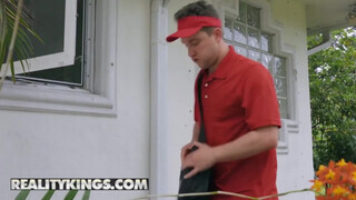 Reality Kings - kivarrott anyuci és egy zsenge bájdorong esete