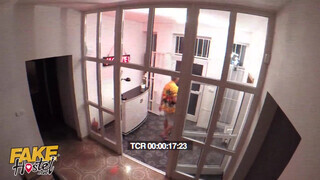 Három lesbi nőci kényezteti magát - Fake Hostel