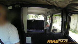 FakeTaxi - Rio Lee a termetes tőgyes csoki szuka