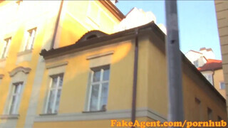 FakeAgent - raven a izgató milf ordítva élvez
