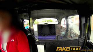 FakeTaxi - Anna Darling reszel a sofőrrel