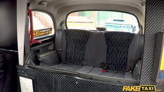 Fake Taxi - Jennifer Amilton a bájos szöszi