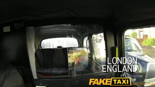 FakeTaxi - tini nőci cidázza az vén taxist