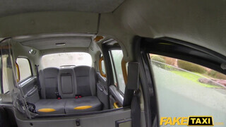 Fake Taxi - Cassie Del Isla a tüzes francia szuka
