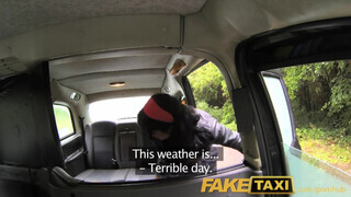 FakeTaxi - latin amerikai csajszika segglyukba dugva