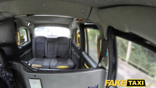 Fake Taxi - Julia de Lucia a tökéletes testű zsenge