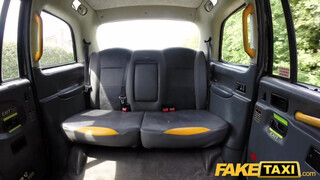 Fake Taxi - Ashleigh Devere a termetes cickós szuka