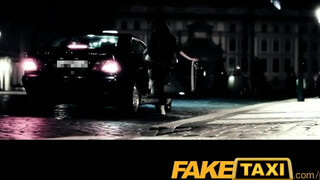 FakeTaxi - Jasmine Jae kedveli a durva kárót
