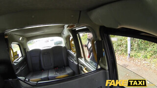 Fake Taxi - Skót csöcsös gádzsi kinyalva