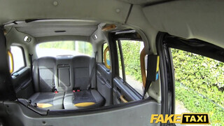 Fake Taxi - Eva Johnson imádja a méretes rúdat