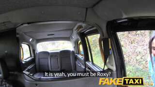 Fake Taxi - Roxxy Lea a hatalmas kannás dél amerikai csajszi