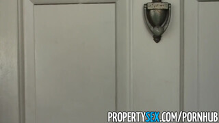 PropertySex - csinos világos szőke ingatlanos maca