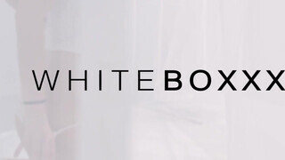 WhiteBoxxx - méretes picsájú nőci reggel is akar kefélni