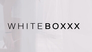 WHITEBOXXX - egyszerűen rám mászott ez a bomba maca