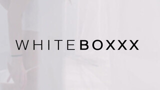 WhiteBoxxx - Tiffany Tatum magyar gádzsi megosztja a barátját