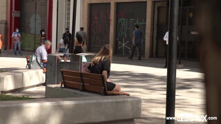 Larissa Laite a gigantikus didkós latina milf
