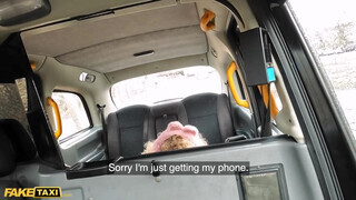 Fake Taxi - Izgató argentin csajszi megdöngetve a taxiban