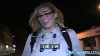 PublicAgent - szexy amatőr milf a szabadban