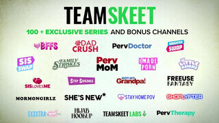 TeamSkeet - Ella Knox óriási mellei szétélvezve