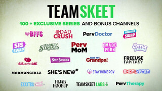 TeamSkeet - ez a kék hajú nőci egyszerűen szereti a farkat