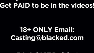 BLACKED - Világos Szőke fiatal csajszi torkába bedugják