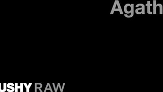 TUSHYRAW - Agatha a dögös vörös hajú csaj