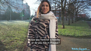 Public Agent - Lena Coxx borotvált lyuka megkúrelva