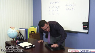 Josie Jagger a tanárral reszel - Naughty America