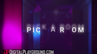 DigitalPlayground - Három pipi élvezkedik