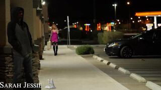 Naughty America - Sarah Jessie a csábító kitetovált milf