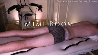 Mimi Boom bekapja a csávója faszát